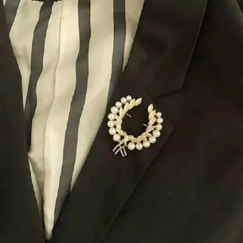 Vintage pearl Wheat Brooch Pin